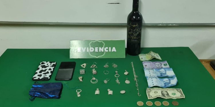 Carabineros de Puerto Aysén detuvo a sujeto por receptación y recuperó especies vinculadas a dos delitos de robo.