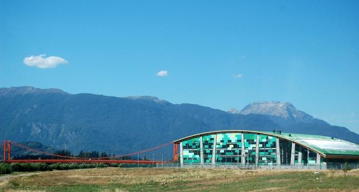 Terrenos para reparación del sector Piscina del Polideportivo son entregados por Municipalidad de Aysén