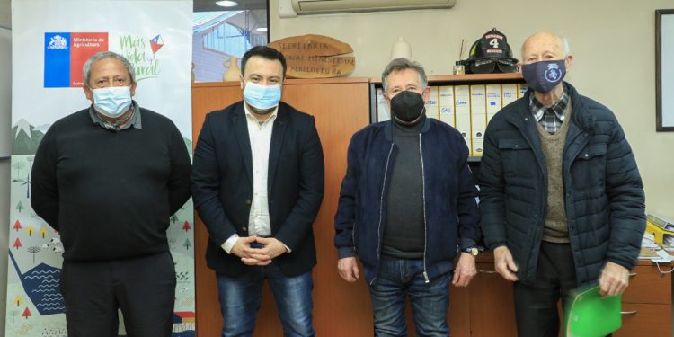 Ex Secretarios regionales de Agricultura se reúnen en Coyhaique, invitados por el actual Seremi Alan Espinoza