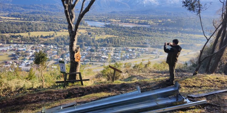 Sendero de Reserva Nacional Rosselot se encuentra cerrado por mejoras en infraestructura, informa CONAF
