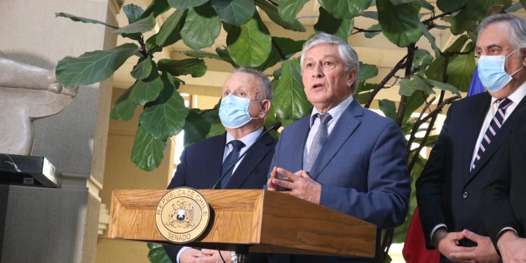 Sandoval presenta proyecto de ley que perfecciona sistema de inscripciones con el objeto de excluir a personas fallecidas del Registro Electoral