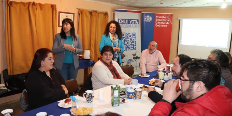 Vocería de Gobierno junto a Desarrollo Social dan por finalizada la campaña «Chile Vota Informado» en la región con positivas evaluaciones