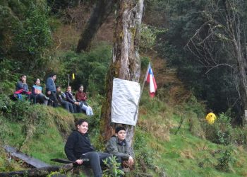 Gracias a proyecto agrupación “Colonial” de Puyuhuapi realiza talleres de futbol y senderismo.