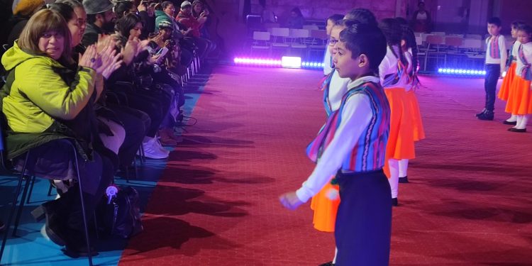 Gala Folclórica 2022 se desarrolló en escuela Gabriela Mistral en Puerto Aysén 