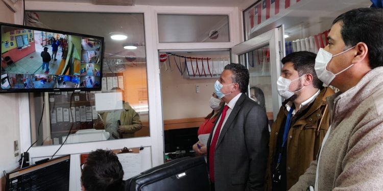 Avanzan mejoras en seguridad de establecimientos de Atención Primaria de Coyhaique.