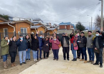 Familias de Coyhaique recibieron 18 viviendas del primer proyecto de Pequeños Condominios ejecutado en la región de Aysén