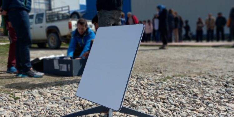 Los habitantes de Villa La Tapera se verán beneficiados por un piloto de la empresa satelital Starlink y contarán con internet.