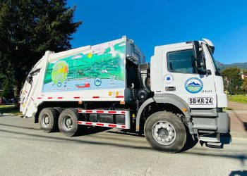 Gobierno Regional entregó camiones para recolección de residuos en la comuna de Cisnes
