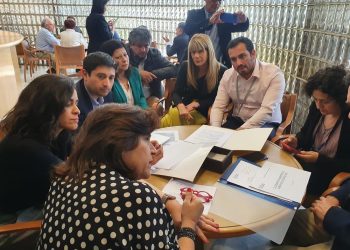 Alcalde de Coyhaique se reúne con Ministro de Hacienda para exponer la realidad de la educación pública regional y comunal