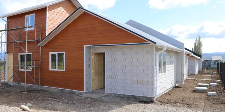 Avanza construcción de viviendas sociales en Ñirehuao y Villa Ortega.