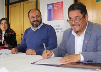 MOP y Municipalidad de Guaitecas firman convenio para materializar diseño de establecimiento educacional en Melinka