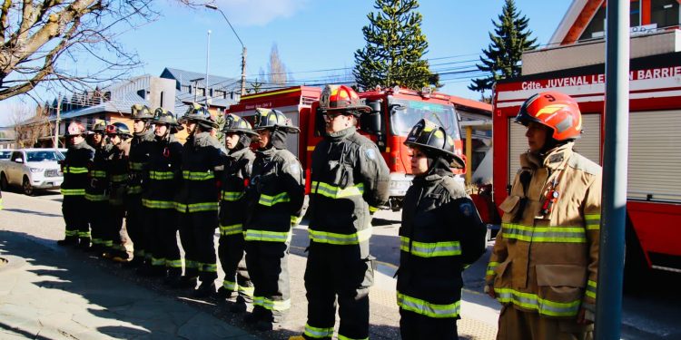Finaliza este fin de semana la campaña del sobre de Bomberos de Coyhaique