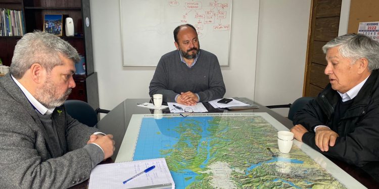 Gobierno acoge propuesta de senador Sandoval y ruta 7 será compromiso de Estado: “Esto es lo más relevante que nos puede pasar a nosotros como región”