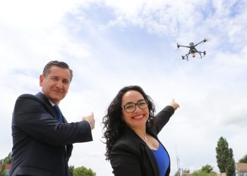 Gobernadora Regional entrega drones a la PDI para fortalecer seguridad regional