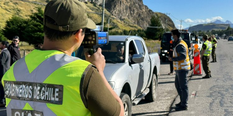 Carabineros despliega servicios en resguardo de la seguridad en víspera de año nuevo en la región de Aysén.