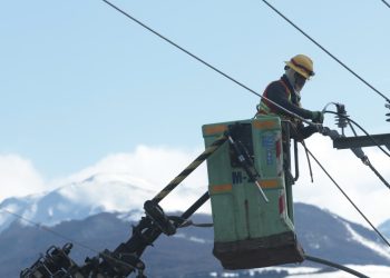 Clientes de Puerto Aysén y Coyhaique recuperan servicio eléctrico tras corte de energía