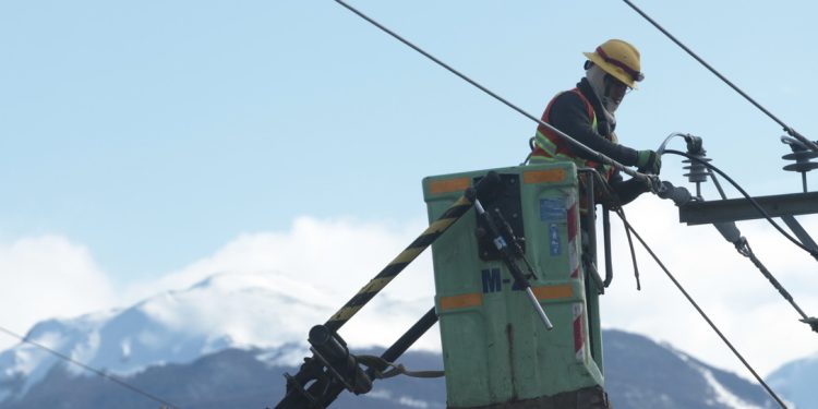 Clientes de Puerto Aysén y Coyhaique recuperan servicio eléctrico tras corte de energía