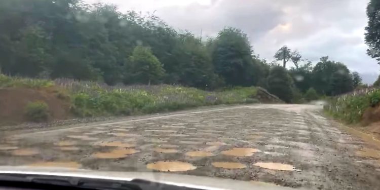 Senadora Ximena Órdenes afirma que situación de caminos en la región es igual de crítica que la de las barcazas y requieren prioridad del Gobierno