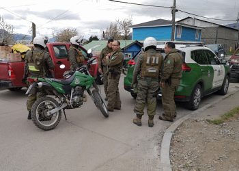 Carabineros saca de circulación a tres sujetos con órdenes judiciales pendiente: dos de ellos suman 27 detenciones