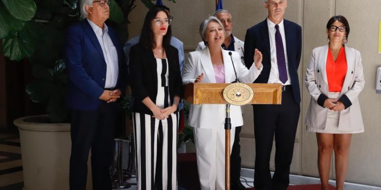 Proyecto 40 horas: Comisión de Trabajo aprueba unánimemente y pasa a Sala del Senado previo a ser ley