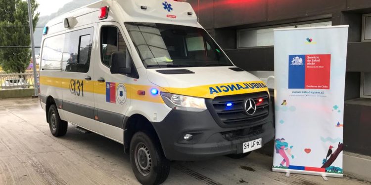 Servicio de Salud hace entrega de nueva ambulancia para la ciudad de Puerto Aysén