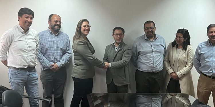 Ministro de Obras Públicas y Cámara Chilena de la Construcción Coyhaique abordan iniciativas de conectividad regional y medidas que aceleren la inversión
