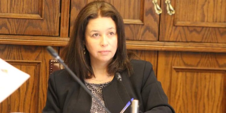 Senadora Órdenes llama dejar la indiferencia por la Unidad de Cardiología y priorizar de manera urgente un angiógrafo para la región de Aysén