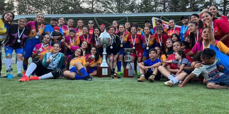 Club Renacer de Cordonada obtiene el vicecampeonato en torneo nacional de fútbol rural