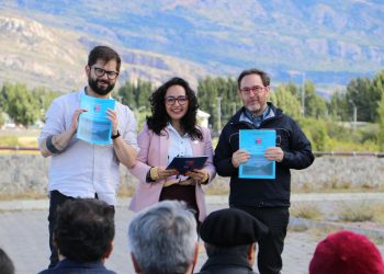 Presidente Boric asegura 140 km de Carretera Austral pavimentada durante su gobierno y Gobernadora Macías celebra nuevo plan de conectividad