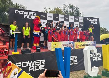 Sub11 del club 21 de Mayo de Coyhaique son campeones en torneo internacional de fútbol infantil
