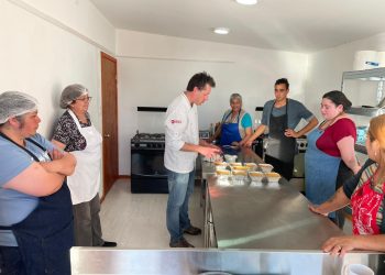 Capacitación gastronómica Cocina del Mar se realiza en Melinka