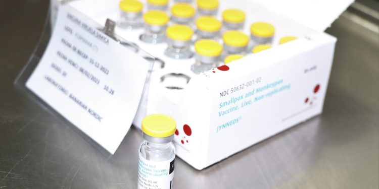 Se habilita vacunatorio contra Viruela Símica en Hospital de Coyhaique