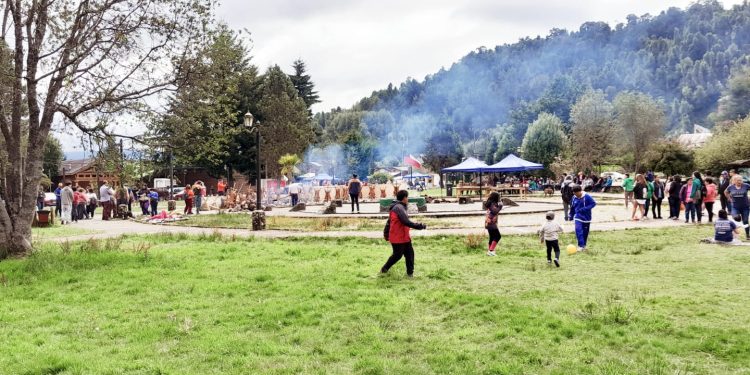 Puerto Cisnes celebra su aniversario con gran asado comunitario