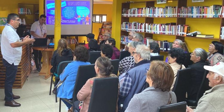 Mañihuales: Adultos mayores participaron de actividad informativa sobre Pensión Garantizada Universal y otros beneficios