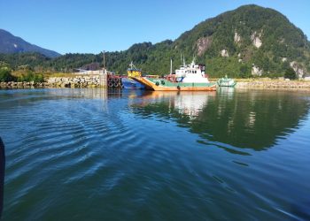 Barcaza de transporte de residuos domiciliarios para Islas Huichas reanudará operaciones después de dos años