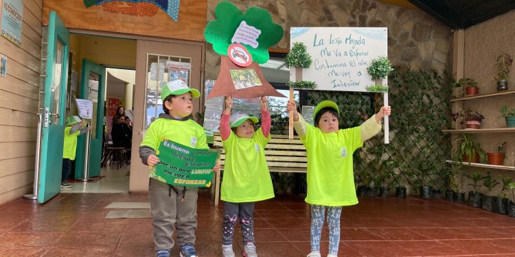 Comienza Gestión de Episodios Críticos con entrega de material educativo en Coyhaique