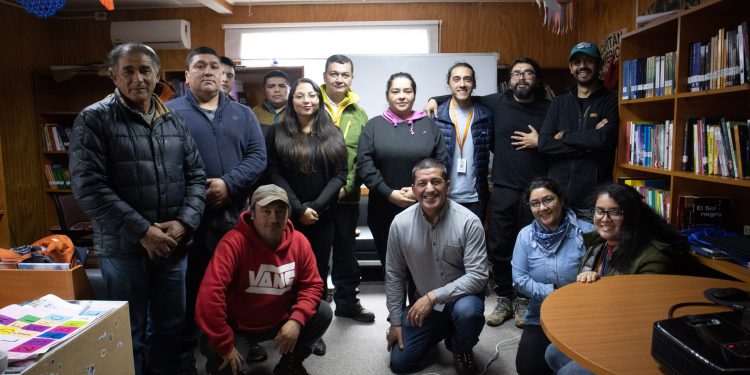 Municipalidad de Aysén y clubes deportivos de Isla las Huichas llegan a acuerdo por diseño de nuevo estadio
