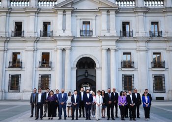 DPR Aysén Rodrigo Araya acude a convocatoria de La Moneda realizada a delegaciones presidenciales para abordar temas de seguridad pública y proceso de descentralización