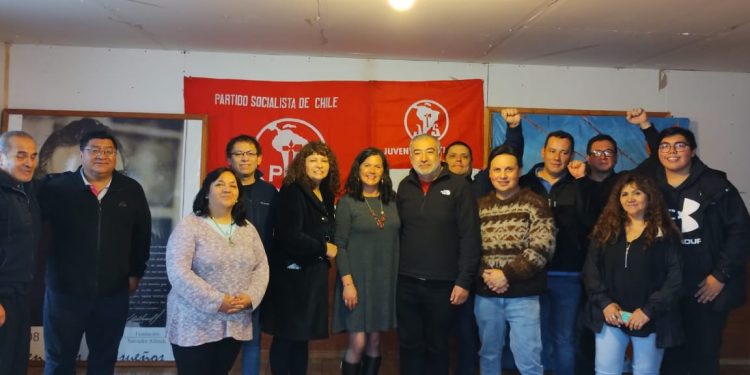 Consejo Constitucional: Partido Socialista comunal Aysén realizó ampliado donde presentó a Lorena Soza como candidata al nuevo proceso constitucional