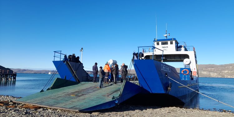 Conectividad en el Gral. Carrera: Por mantención de barcaza La Tehuelche, el transbordador Chelenco realizará dos viajes redondos diarios entre Ibáñez y Chile Chico