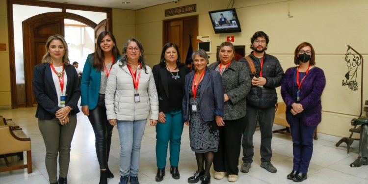 Raphael encabeza reunión con dirigentas sociales para solicitar cambios en el Registro Social de Hogares