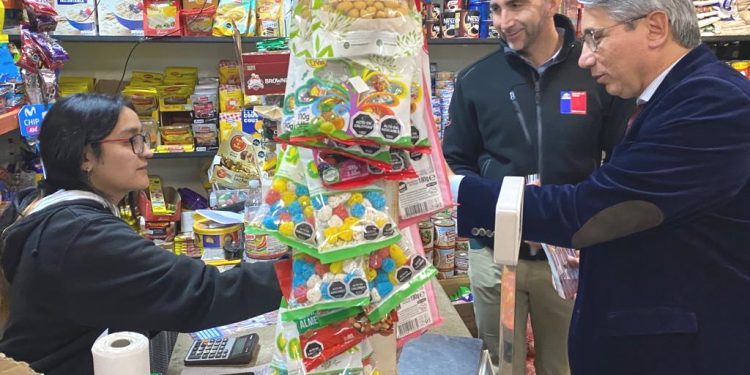 Dirección del Trabajo realizará fiscalizaciones en terreno este 1 de mayo por feriado irrenunciable y obligatorio del comercio