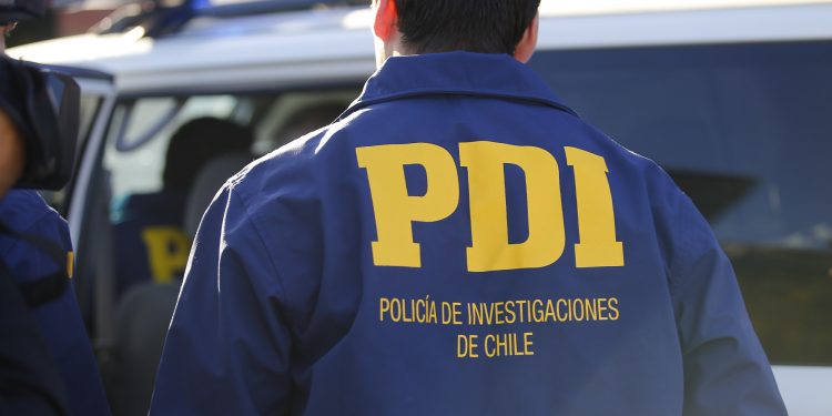 Puerto Aysén: PDI detiene en flagrancia a tres personas por delito de sustracción de madera