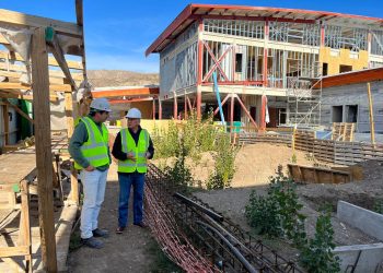 Sandoval expresa preocupación por atraso de obras en nuevo Hospital de Chile Chico 