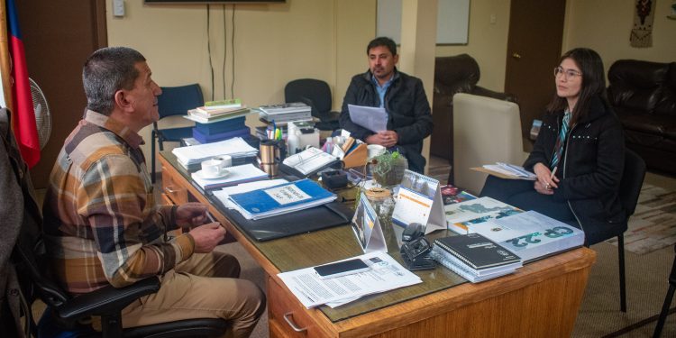Coordinadora Regional de Seguridad se reúne con Alcalde de Aysén y Director de Seguridad Pública del municipio para abordar estrategia comunal sobre la materia