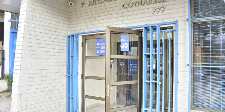 1° Juzgado de Letras de Coyhaique ordena indemnizar a familia de lactante fallecido en 2017 por falta de servicio en atención médica en Hospital Regional