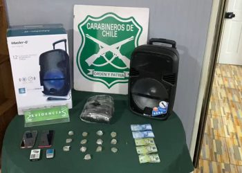 Carabineros del OS-7 junto a la Fiscalía detienen a dos personas y decomisan 1,5 kg de marihuana enviada vía courier a Coyhaique