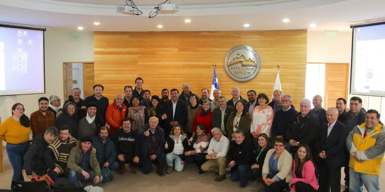 Más de 60 Consejeros y Consejeras Regionales de todo el país celebran encuentro en Aysén