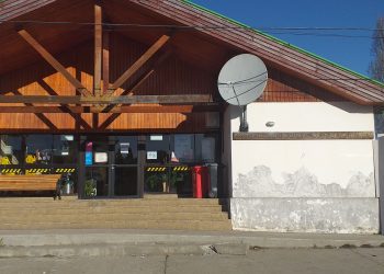Piden investigación por muerte de persona de Puerto Guadal por falta de servicio en la posta rural