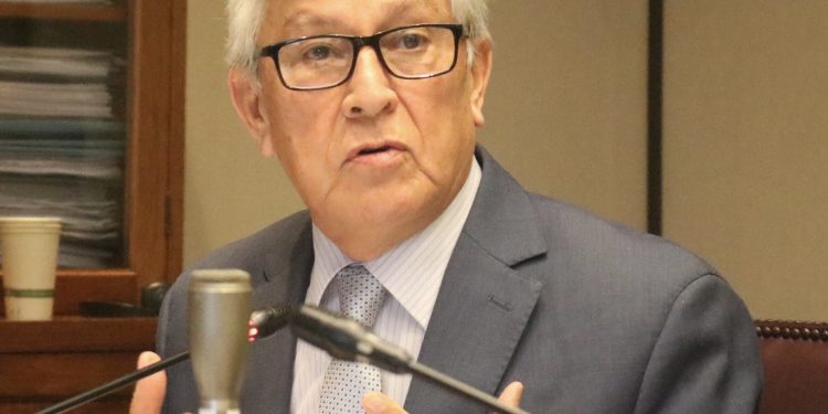 Sandoval tras sesión especial: “Más que infraestructura, tenemos urgencia de mejorar la gestión de los distintos establecimientos de salud”